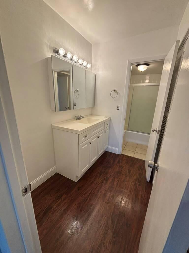 Unit 22 photo 6