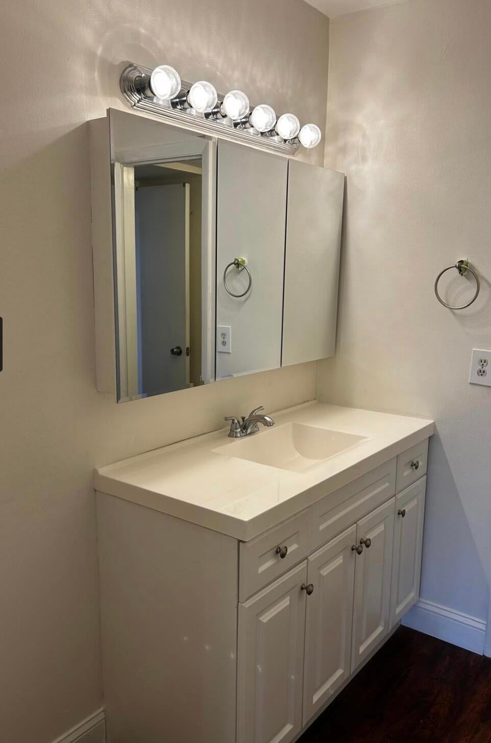 Unit 22 photo 7