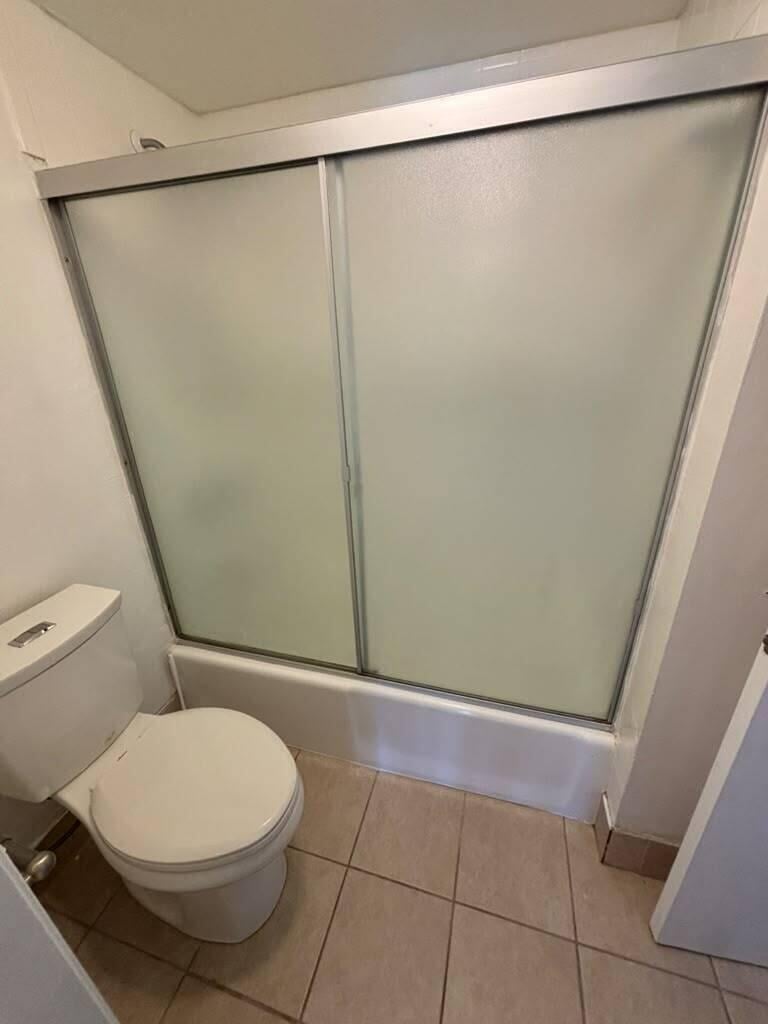 Unit 22 photo 9