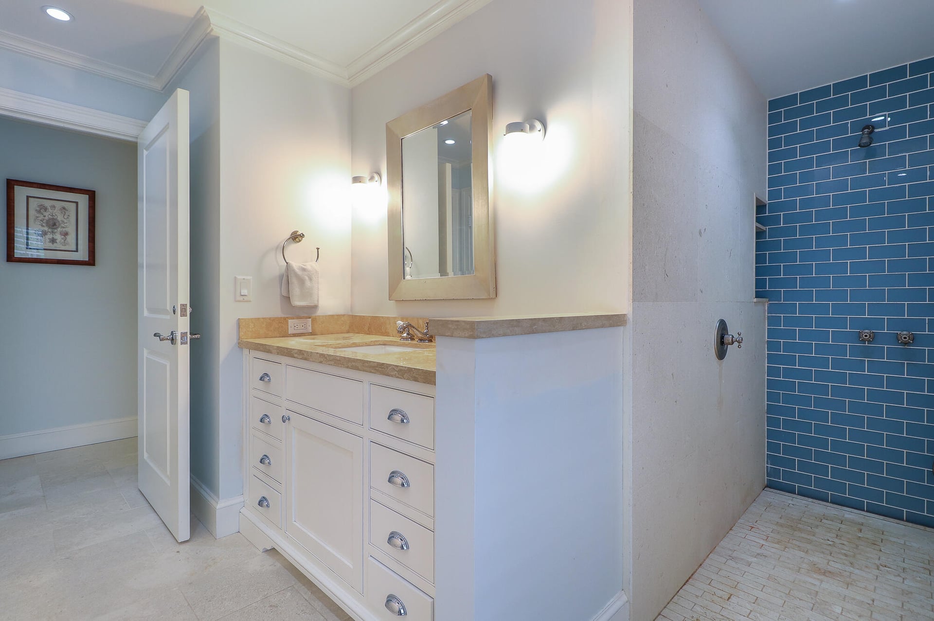 Residence photo 39