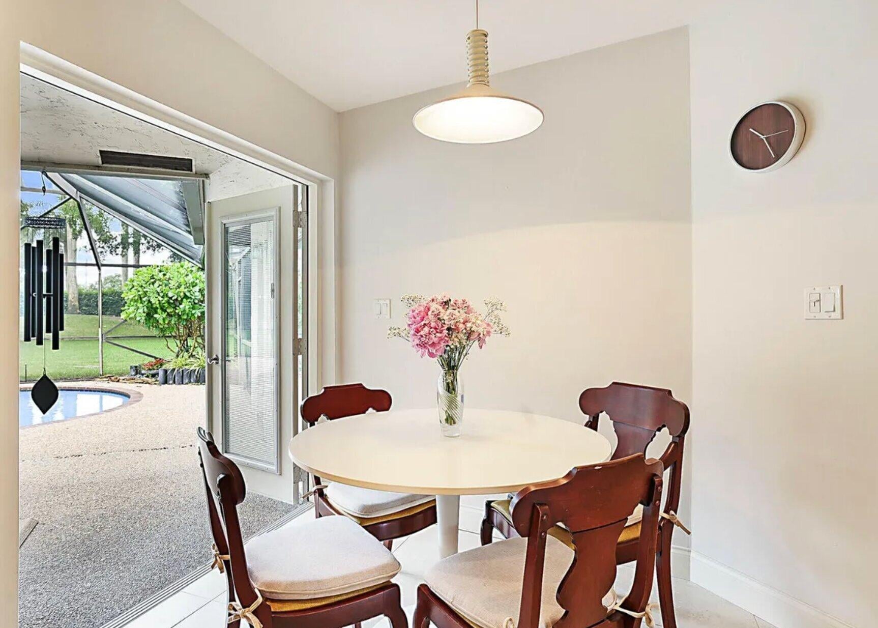  Residence photo 5
