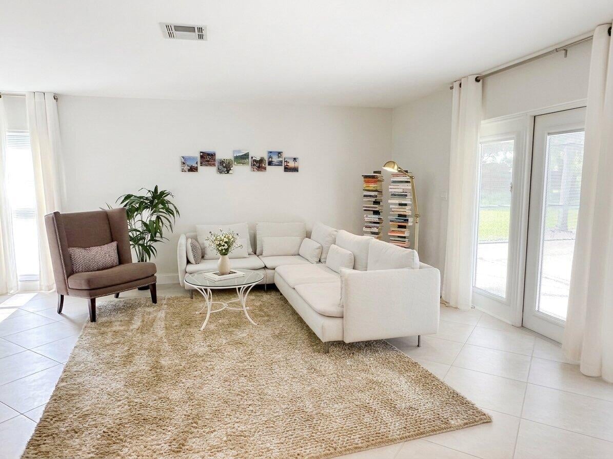 Residence photo 6
