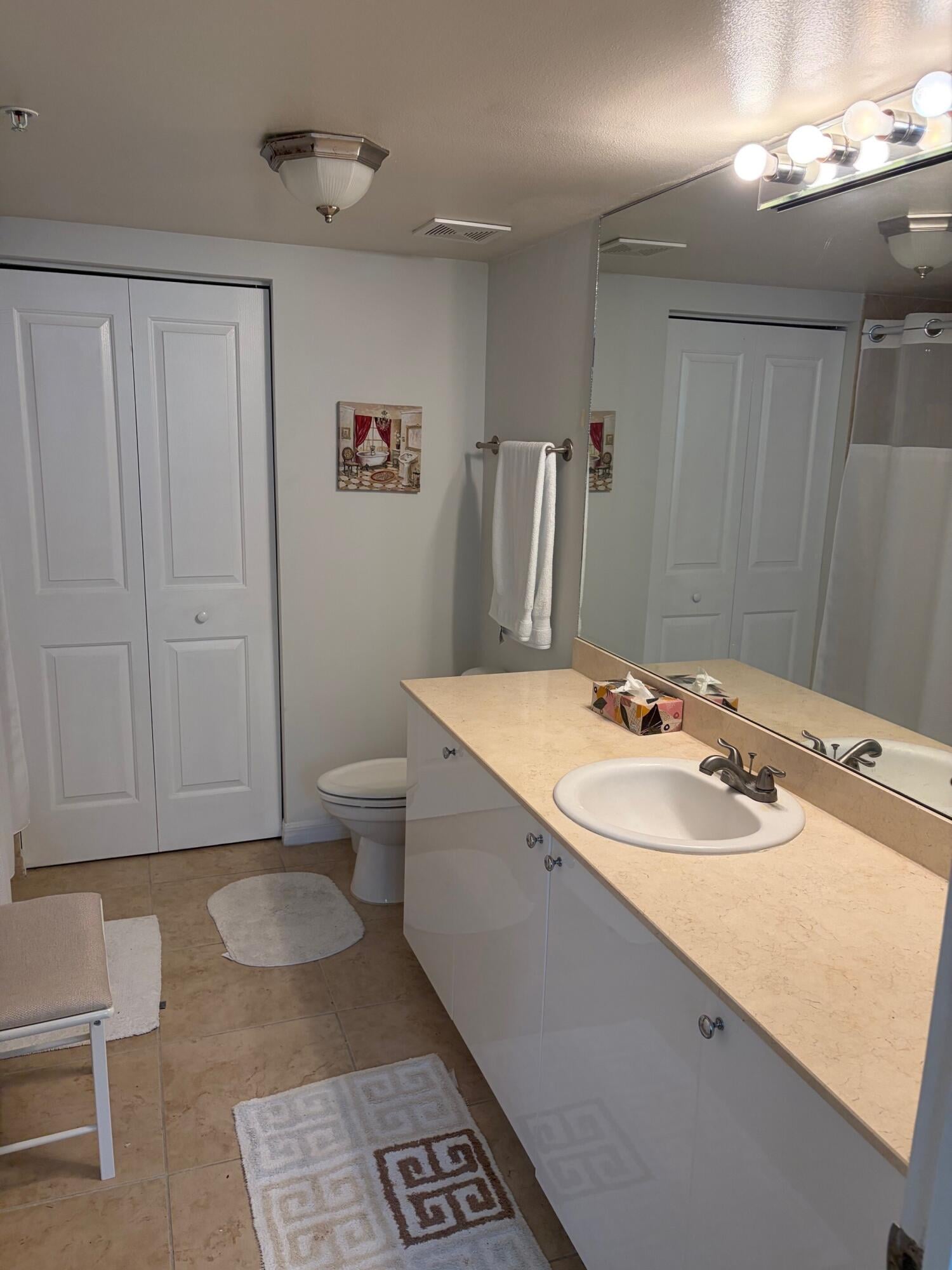 The Prado Unit 612 photo 10