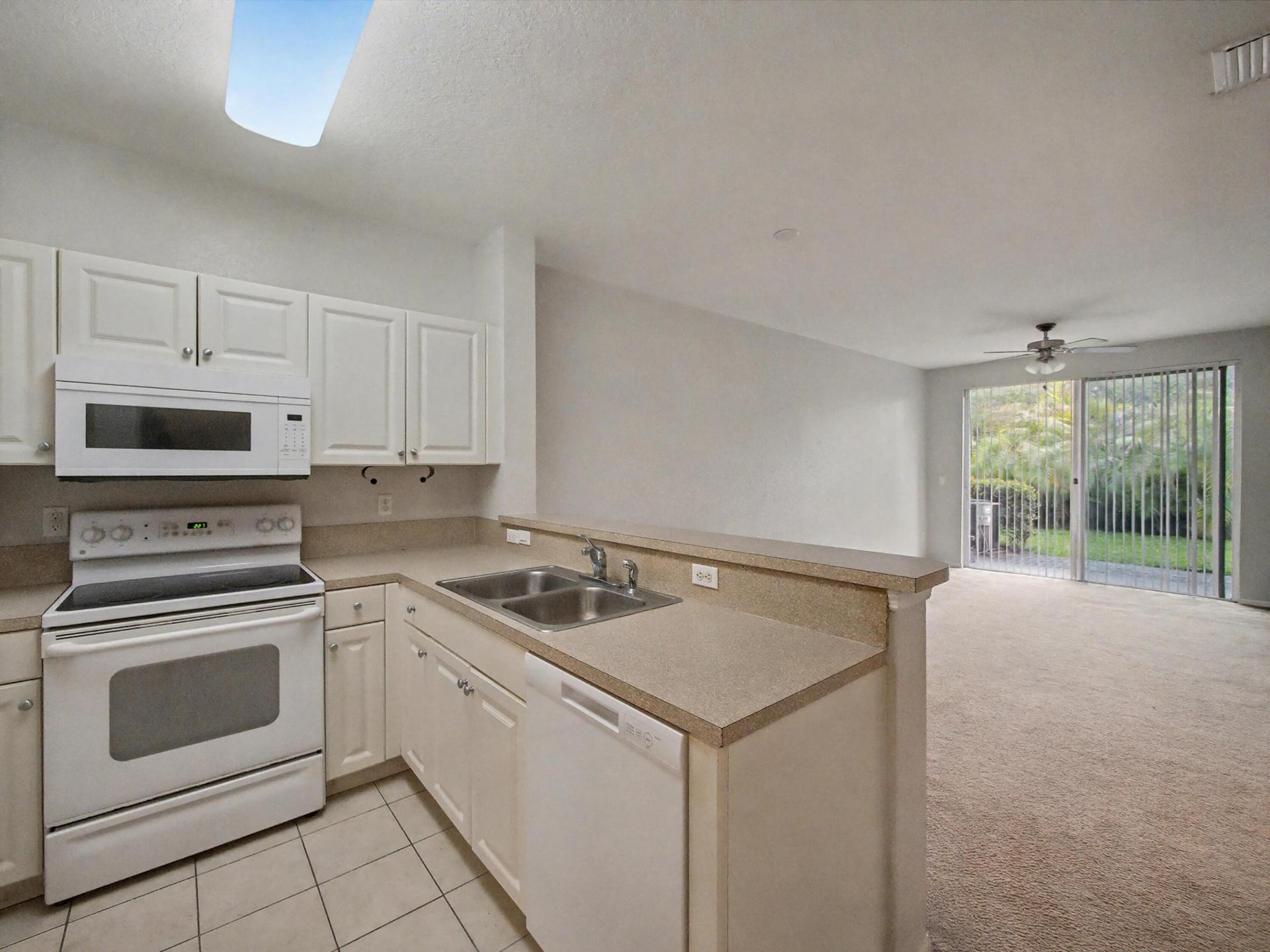 Residence photo 2