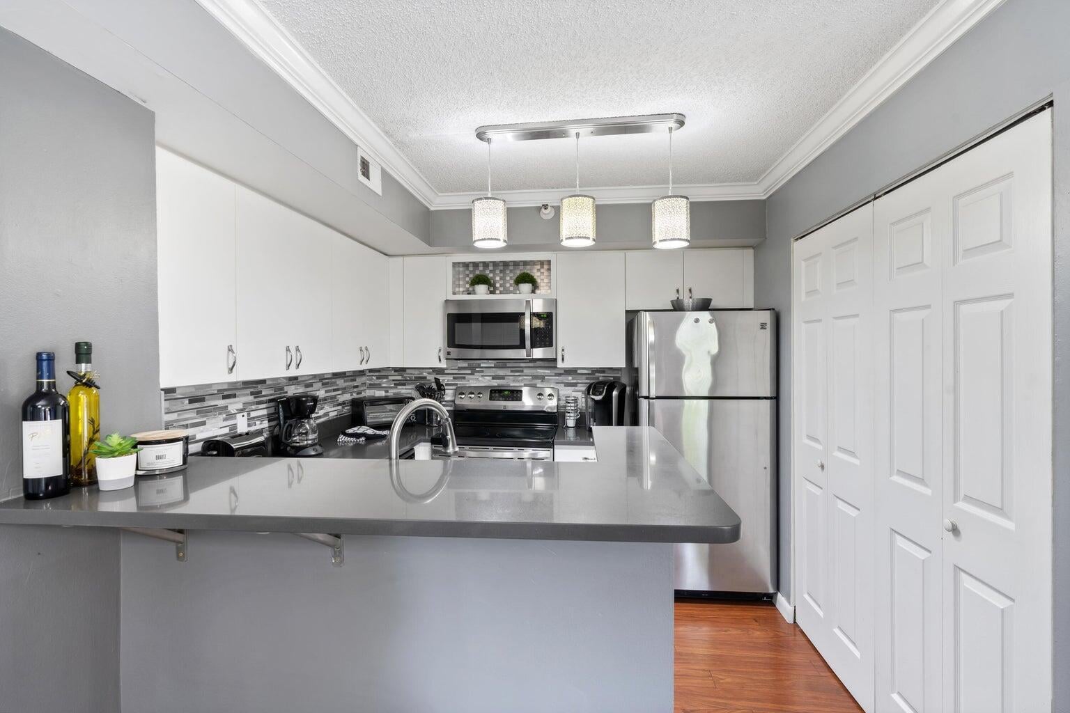  Unit 104 photo 23