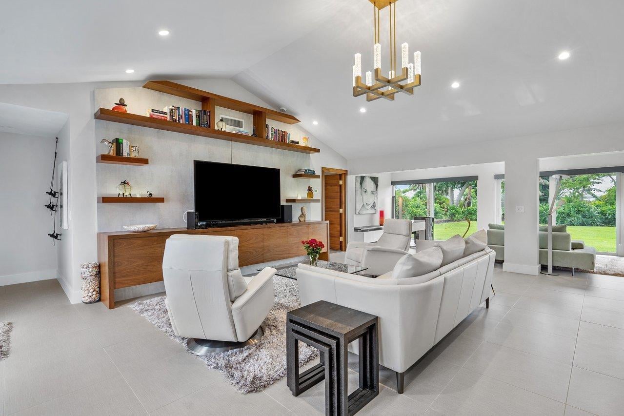 Residence photo 3
