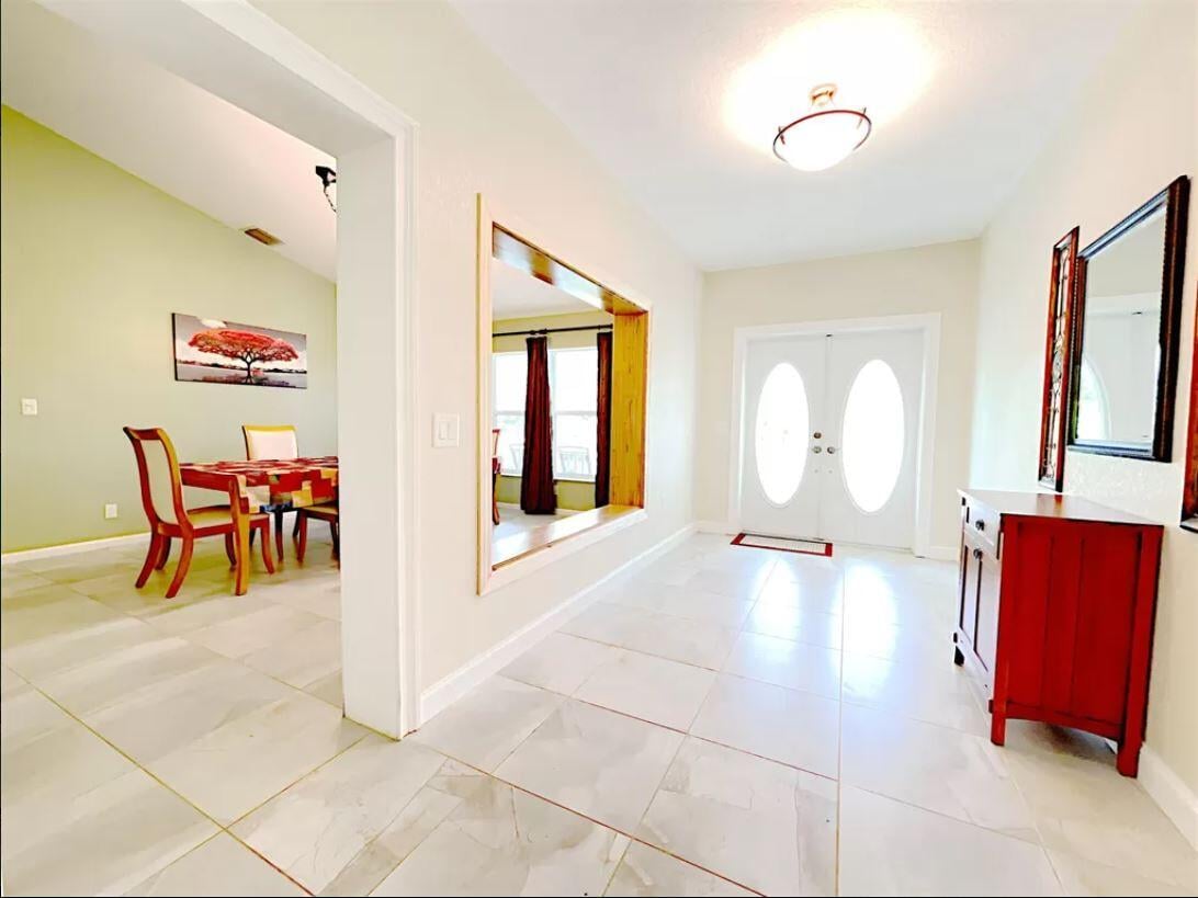 Residence photo 18