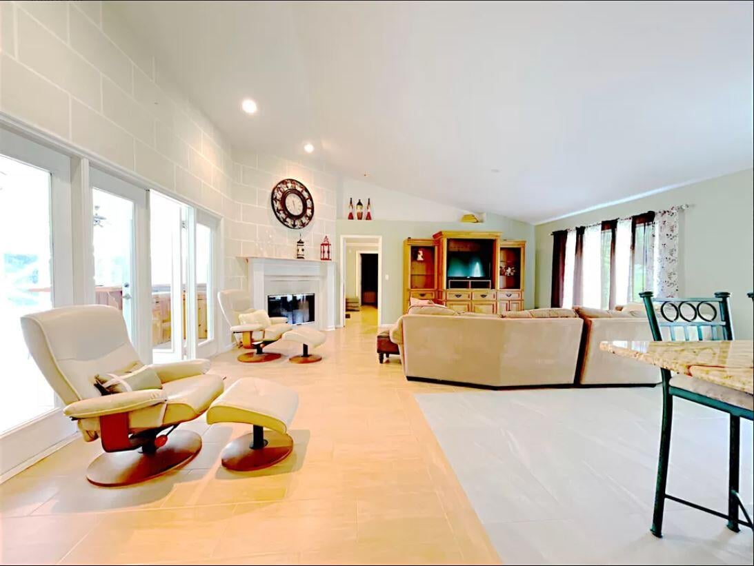 Residence photo 22