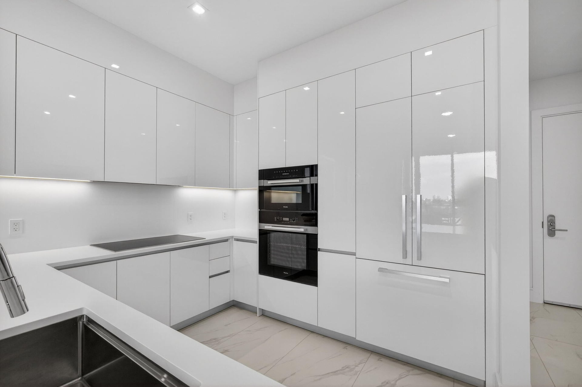 Nautilus 220 Unit 609 photo 12