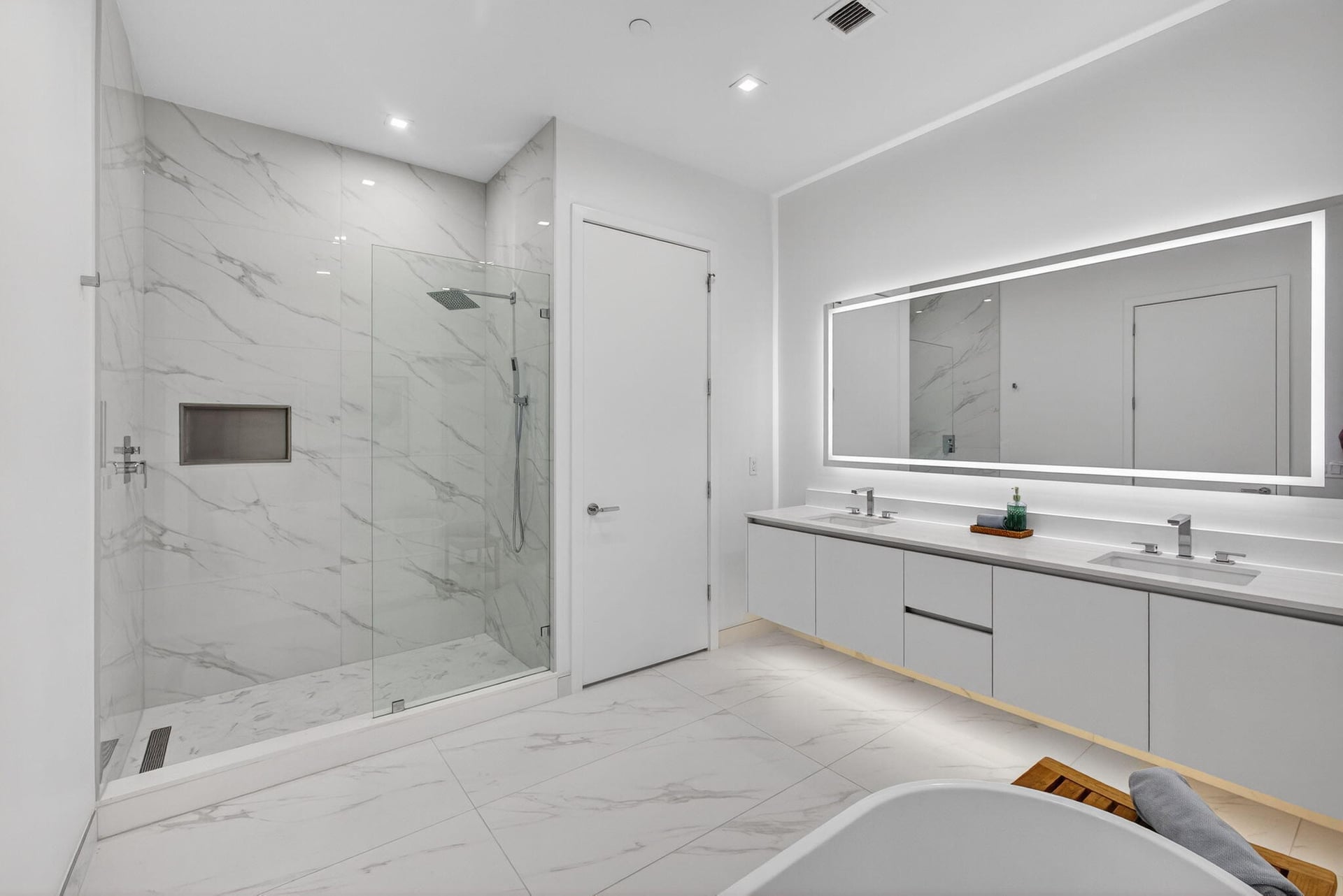 Nautilus 220 Unit 609 photo 40