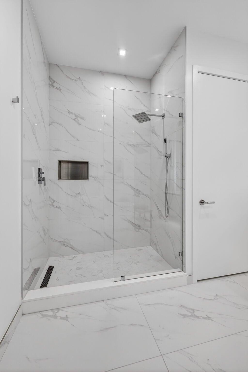 Nautilus 220 Unit 609 photo 41