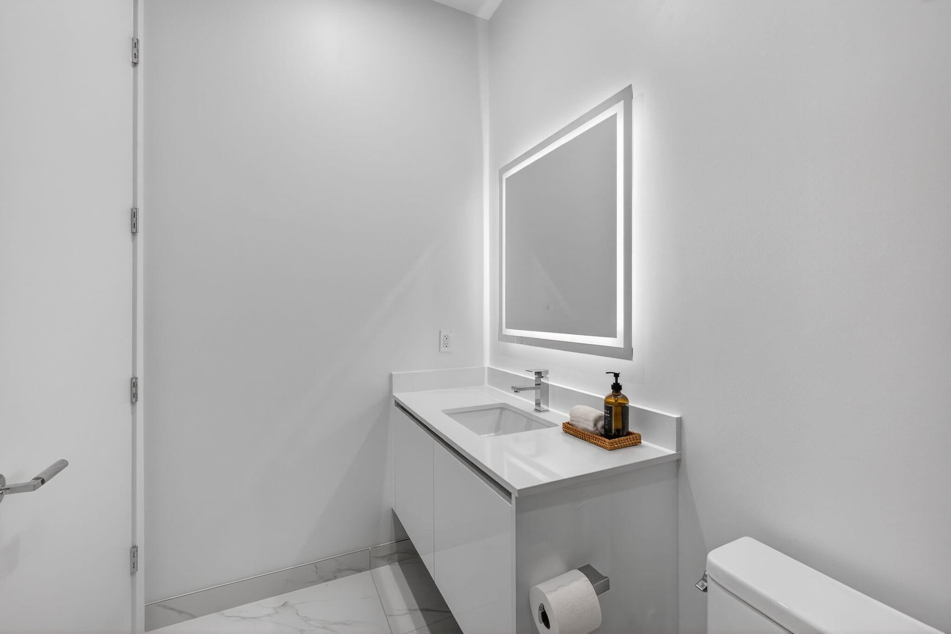 Nautilus 220 Unit 609 photo 48