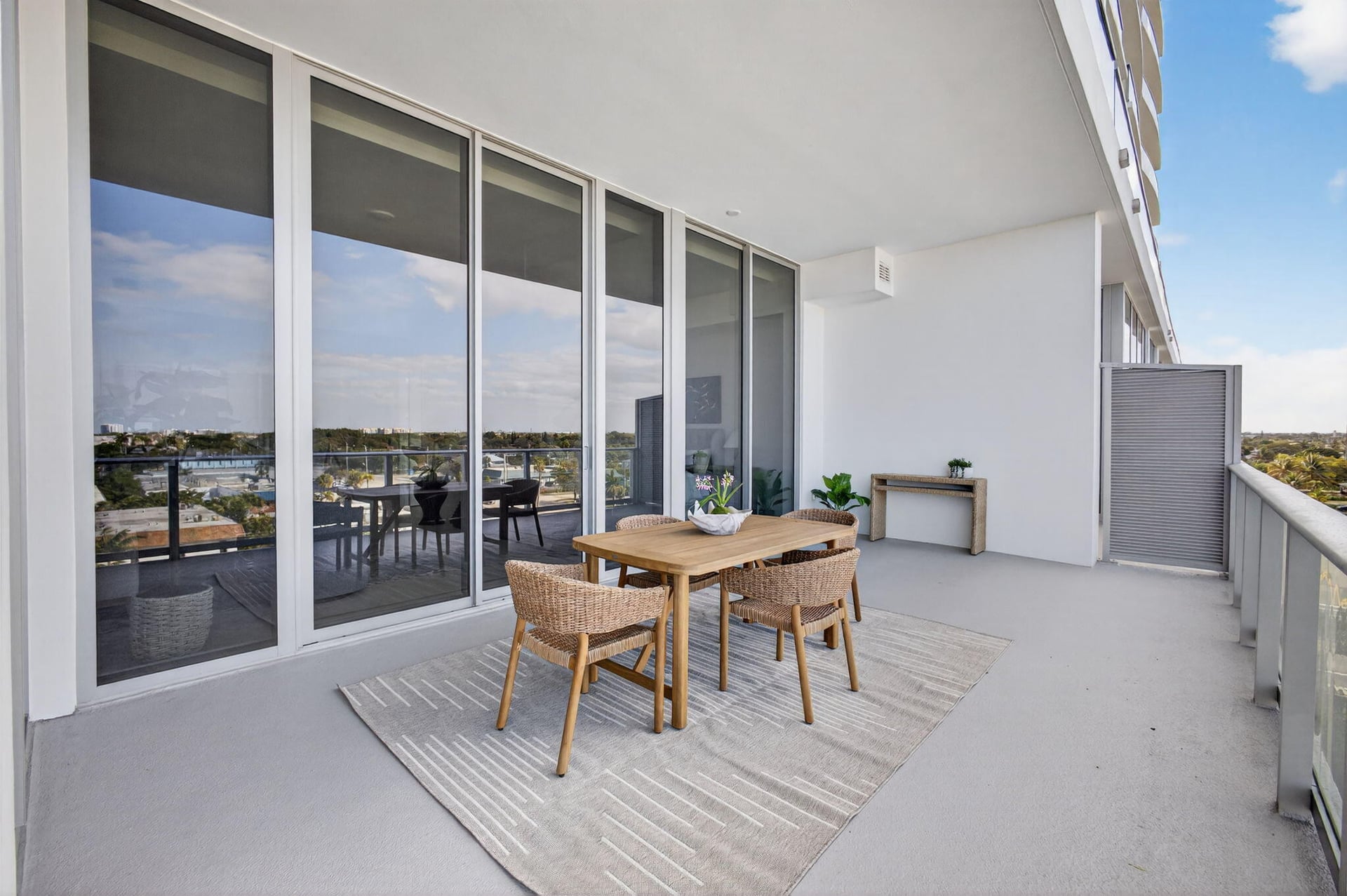 Nautilus 220 Unit 609 photo 53