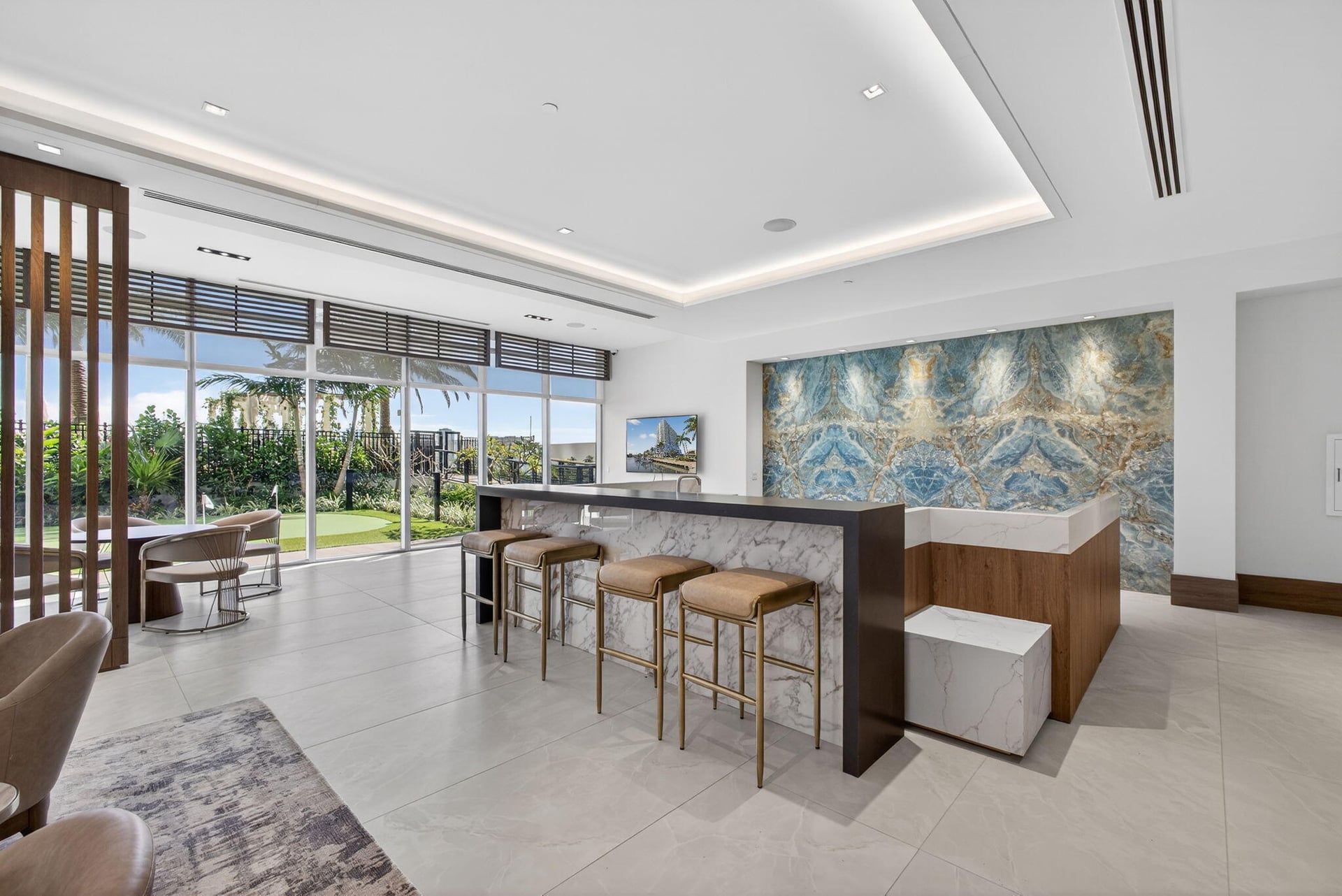 Nautilus 220 Unit 609 photo 77