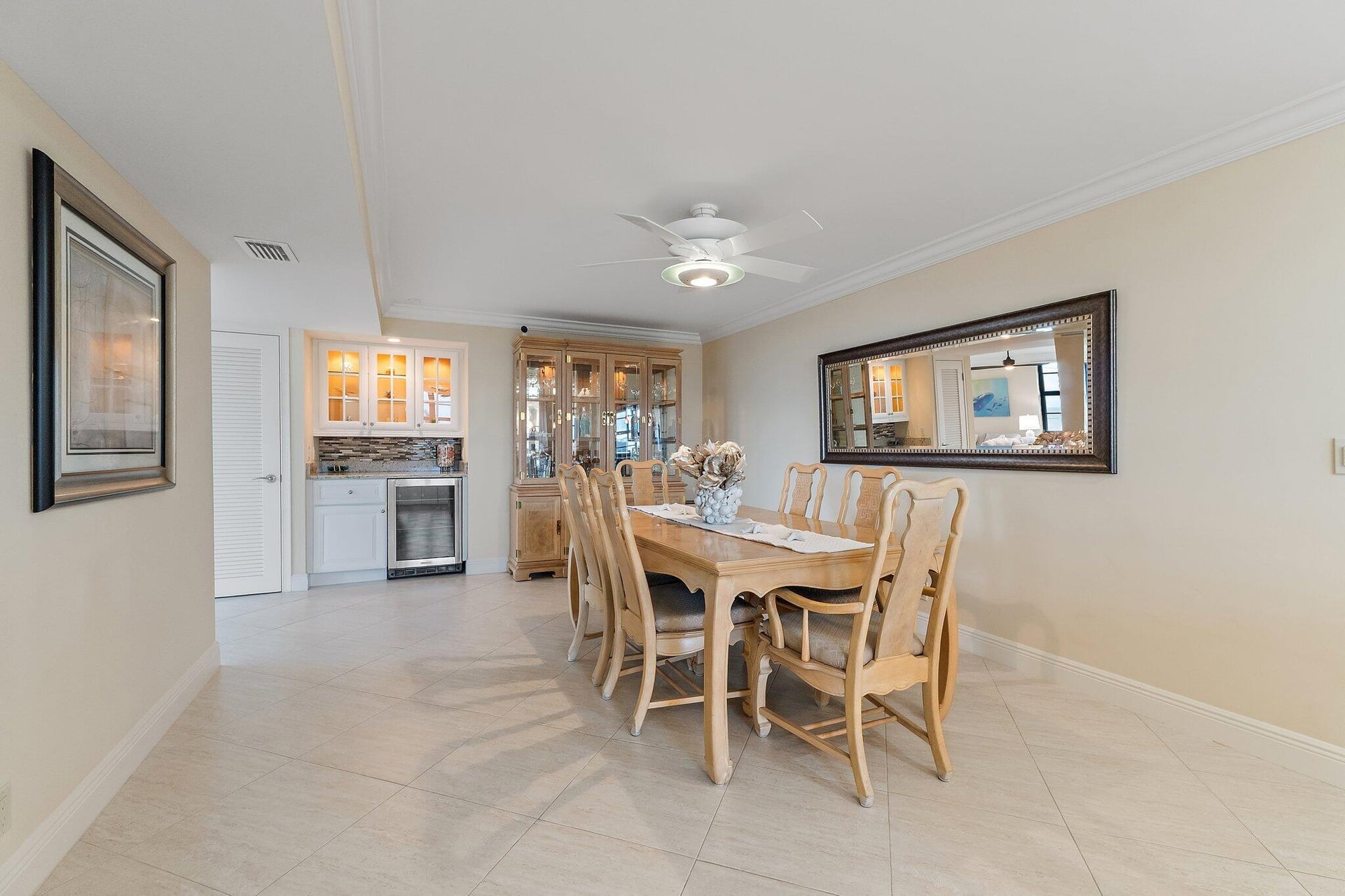 Unit 506 photo 14