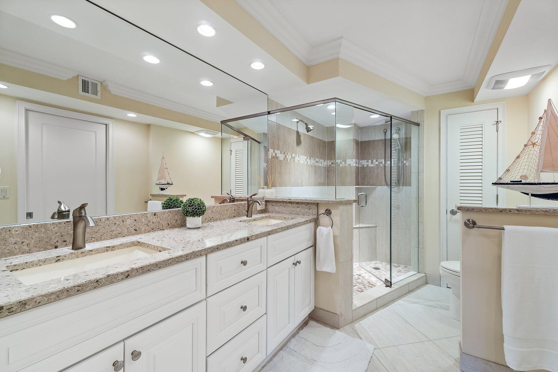 Unit 506 photo 36