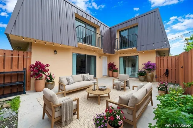Residence photo 2