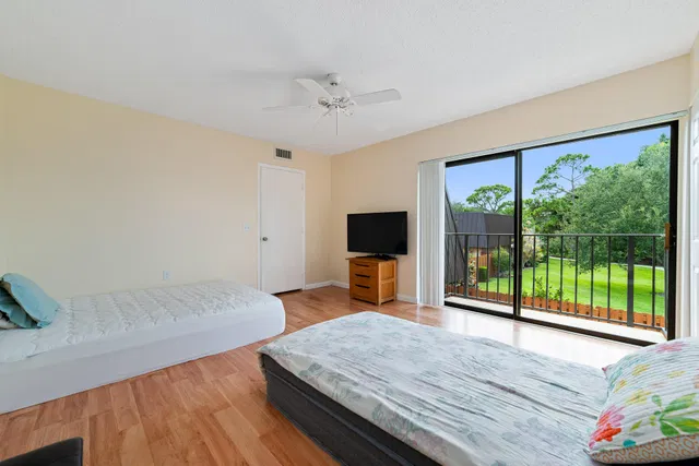 Residence photo 13