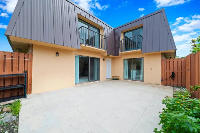 Residence photo 24