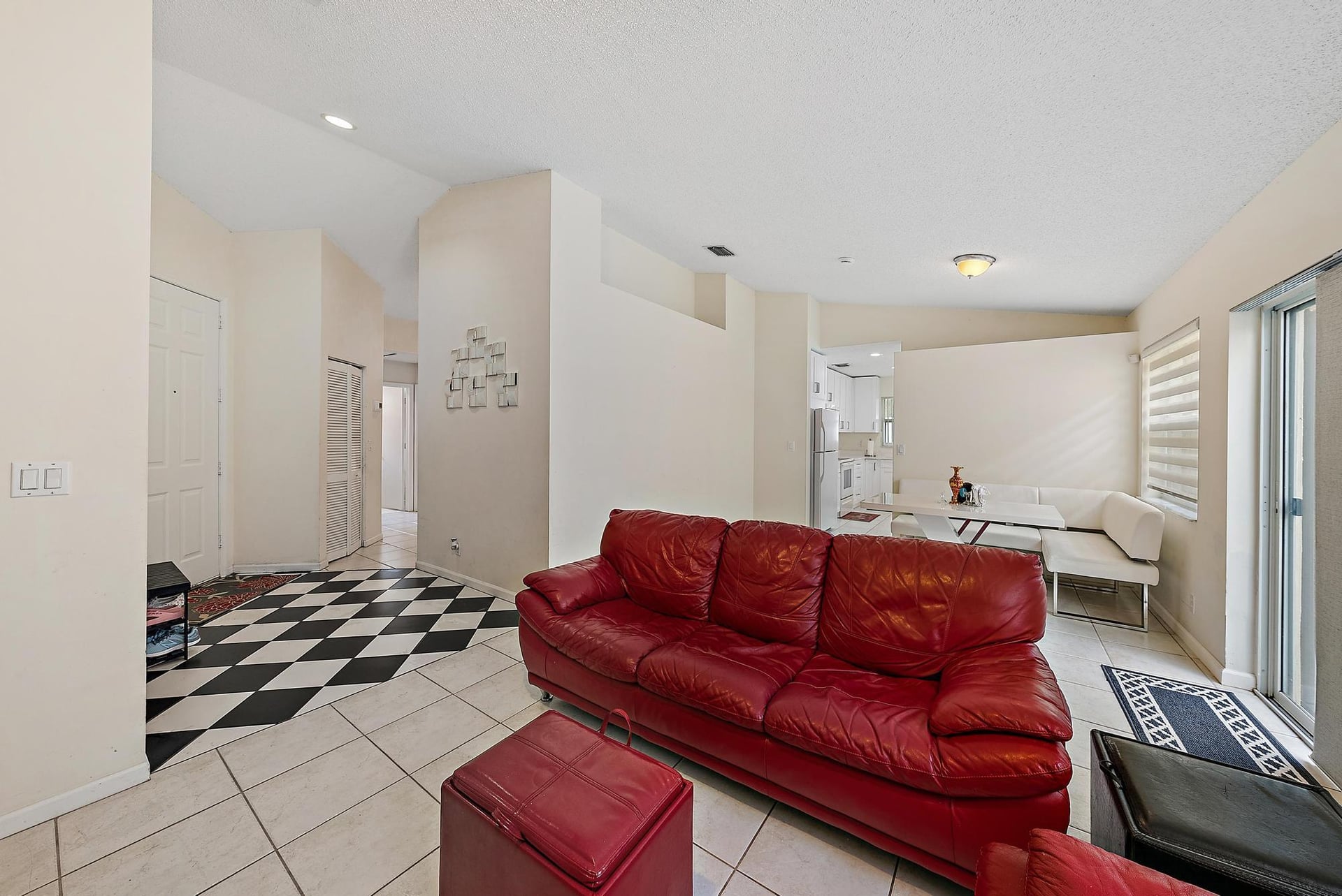  Residence photo 8