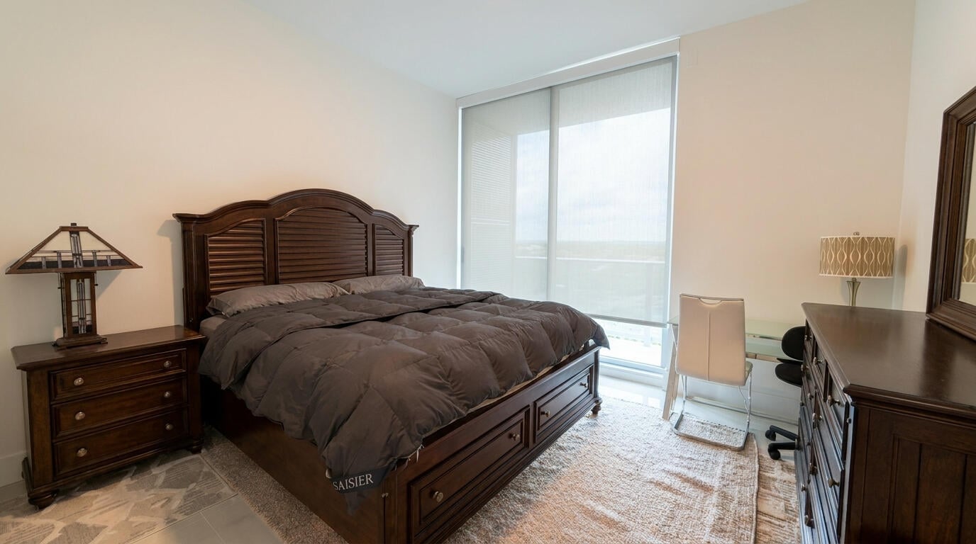 Nautilus 220 Unit 1123 photo 4