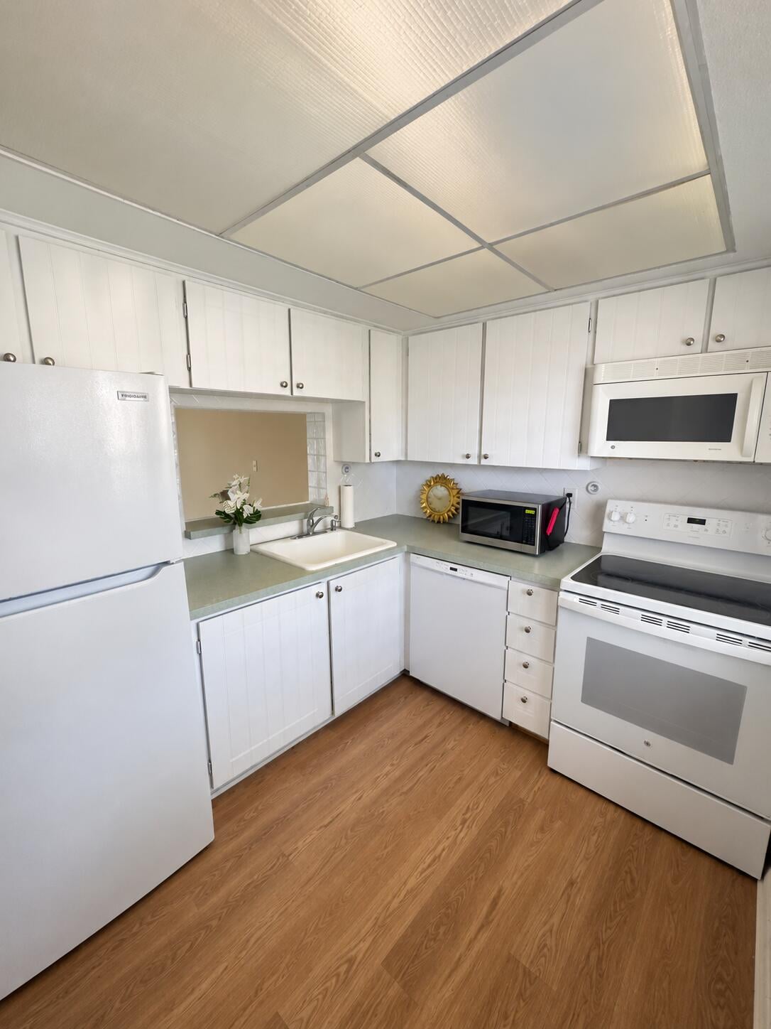  Unit 334 photo 4