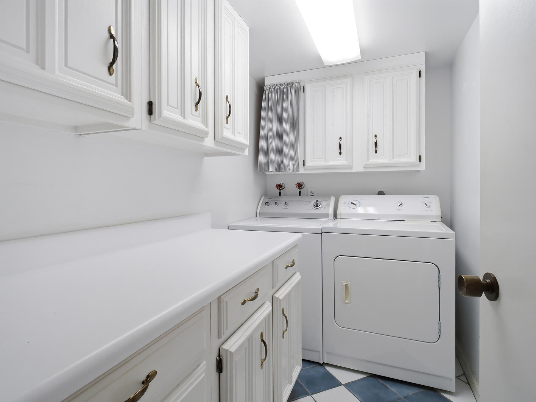 Unit 104 photo 15