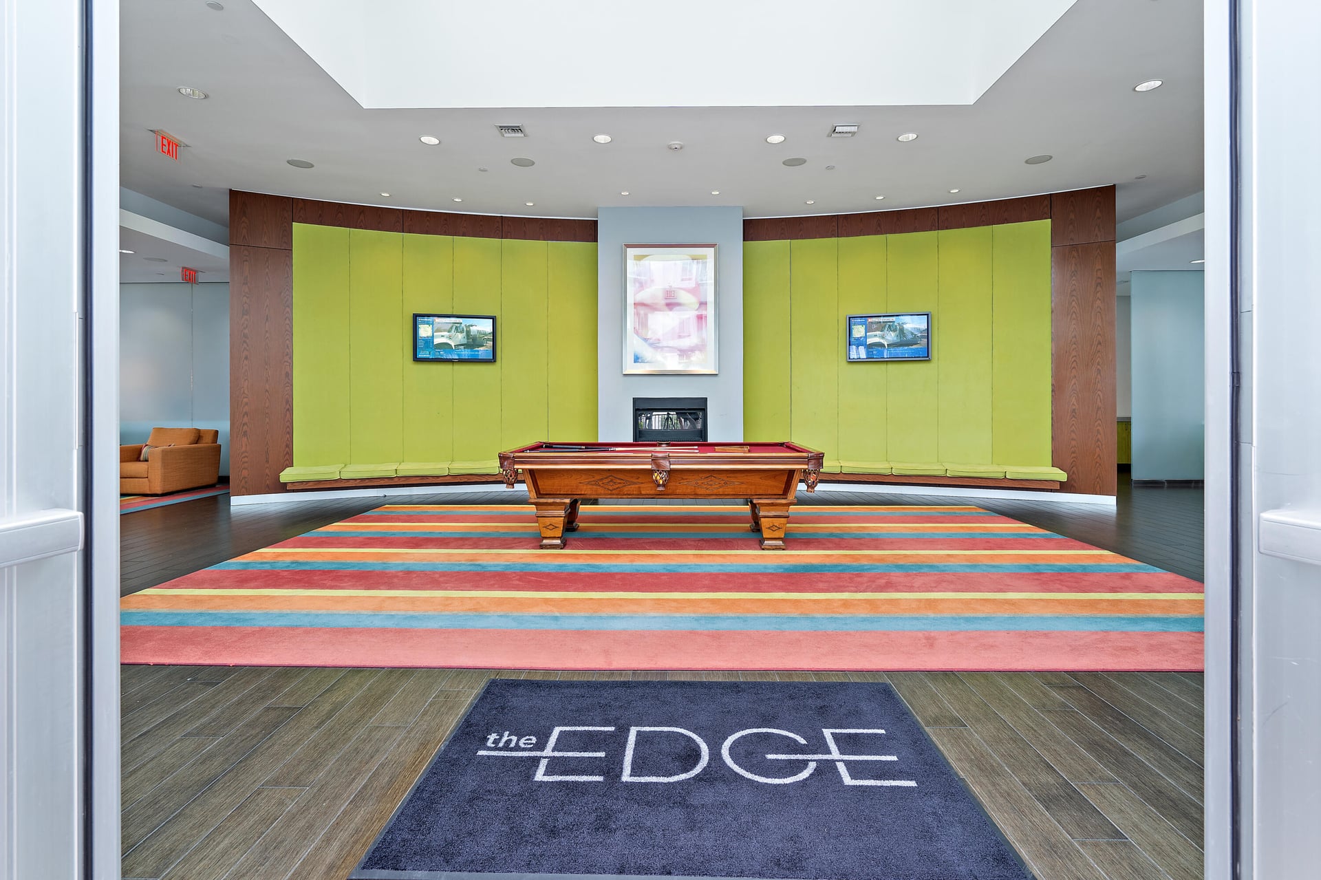 The Edge Unit 811 photo 8