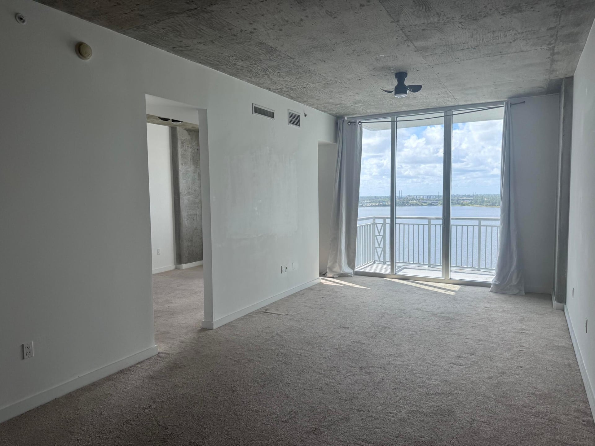 The Edge Unit 811 photo 21