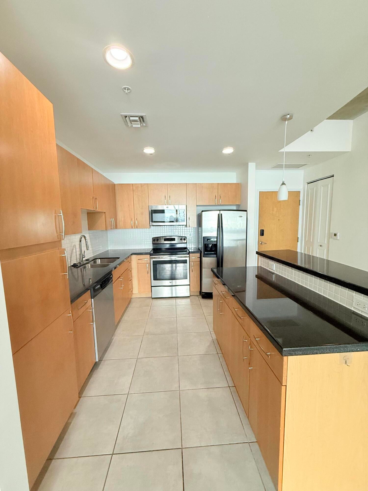 The Edge Unit 811 photo 22