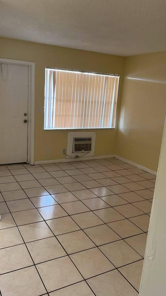  Unit 49 photo 4