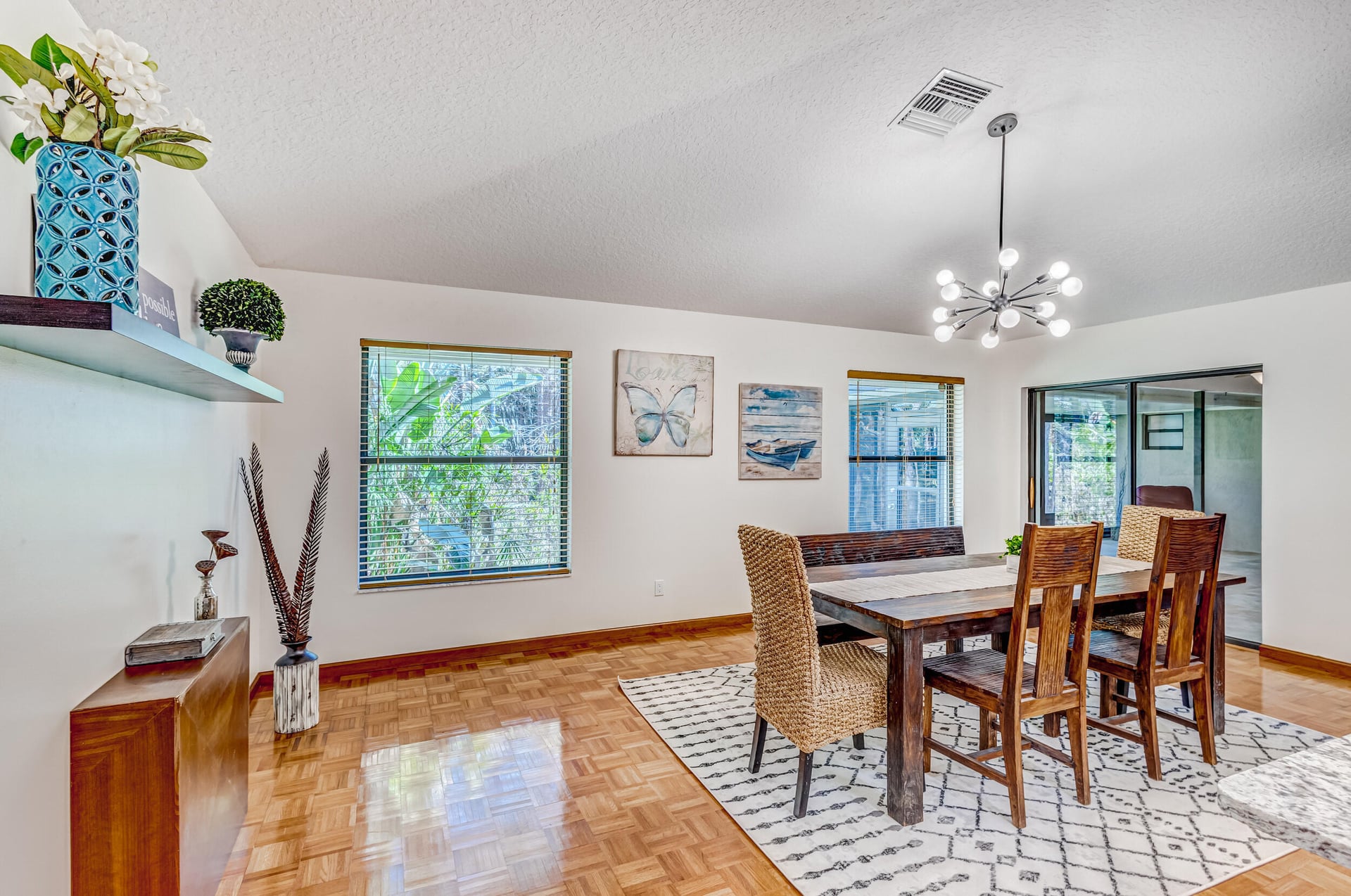 Residence photo 25