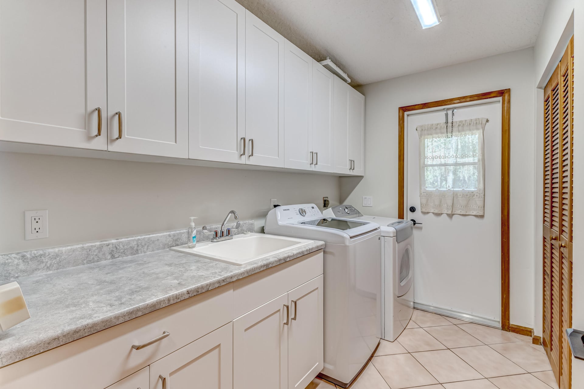 Residence photo 50