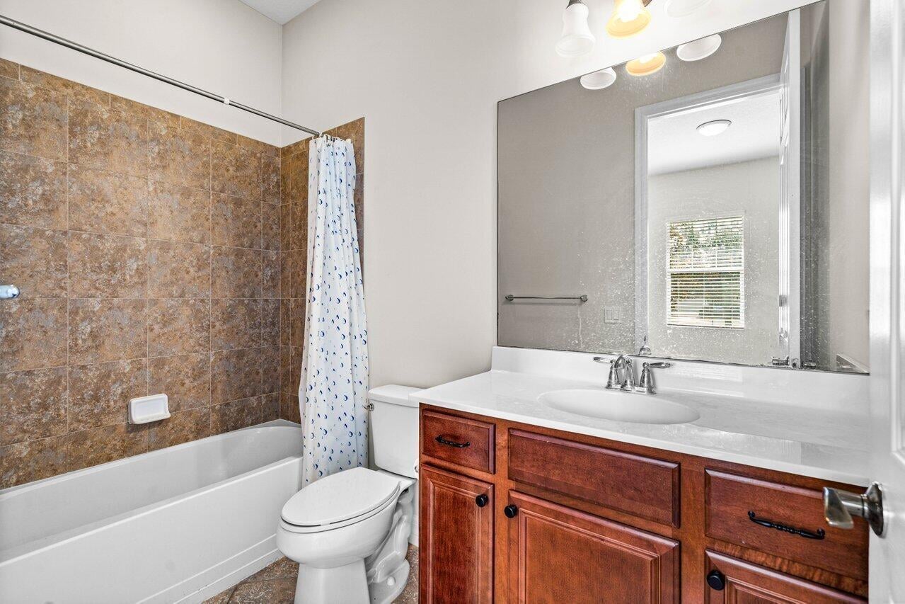  Residence photo 32