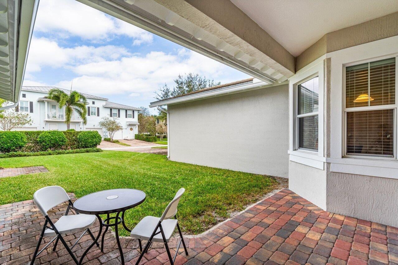  Residence photo 42