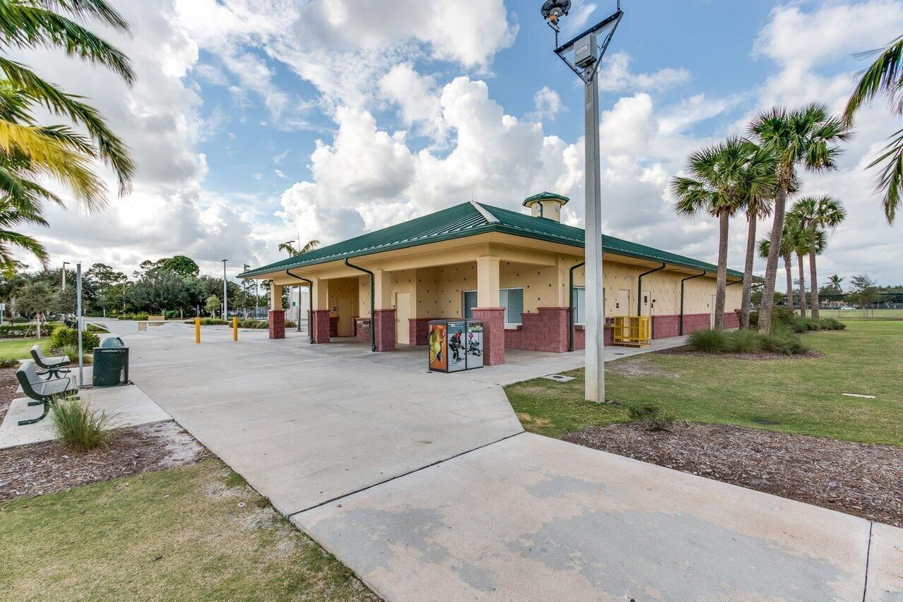  Residence photo 63