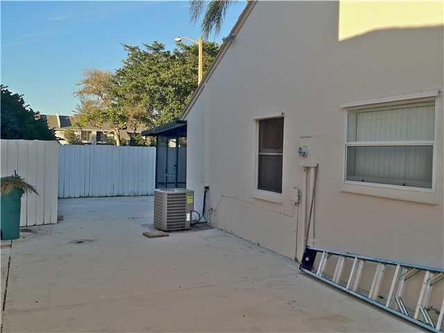 Residence photo 2