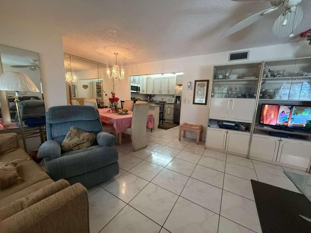  Residence photo 21
