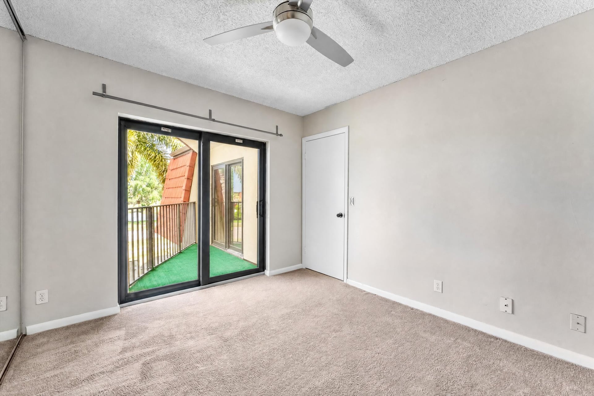 Residence photo 11