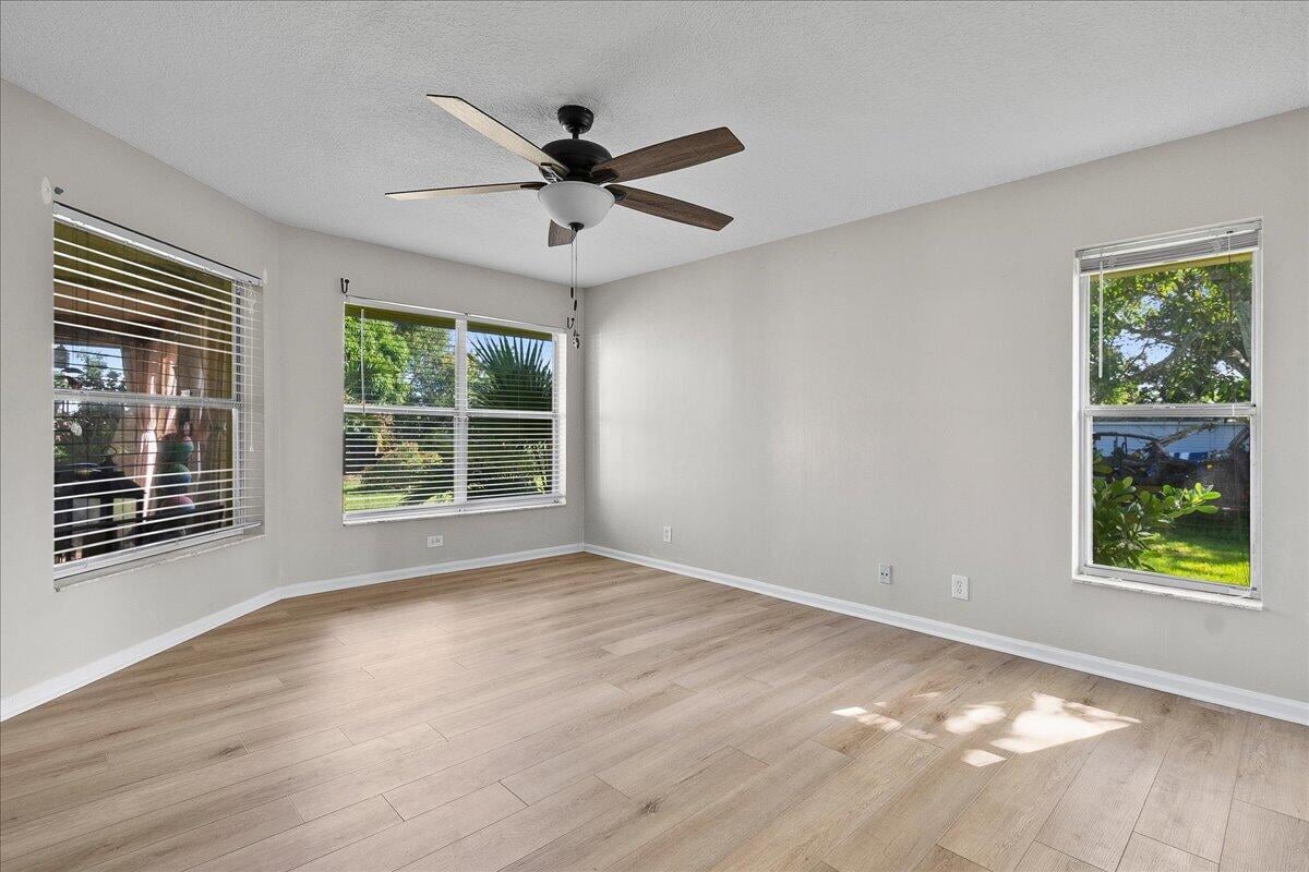  Residence photo 18