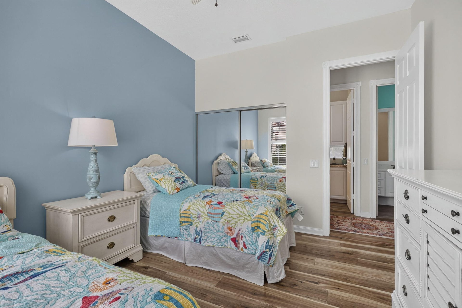 Residence photo 54
