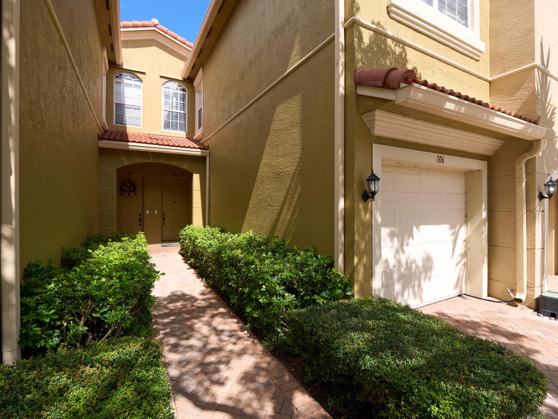 Unit 106 photo 4
