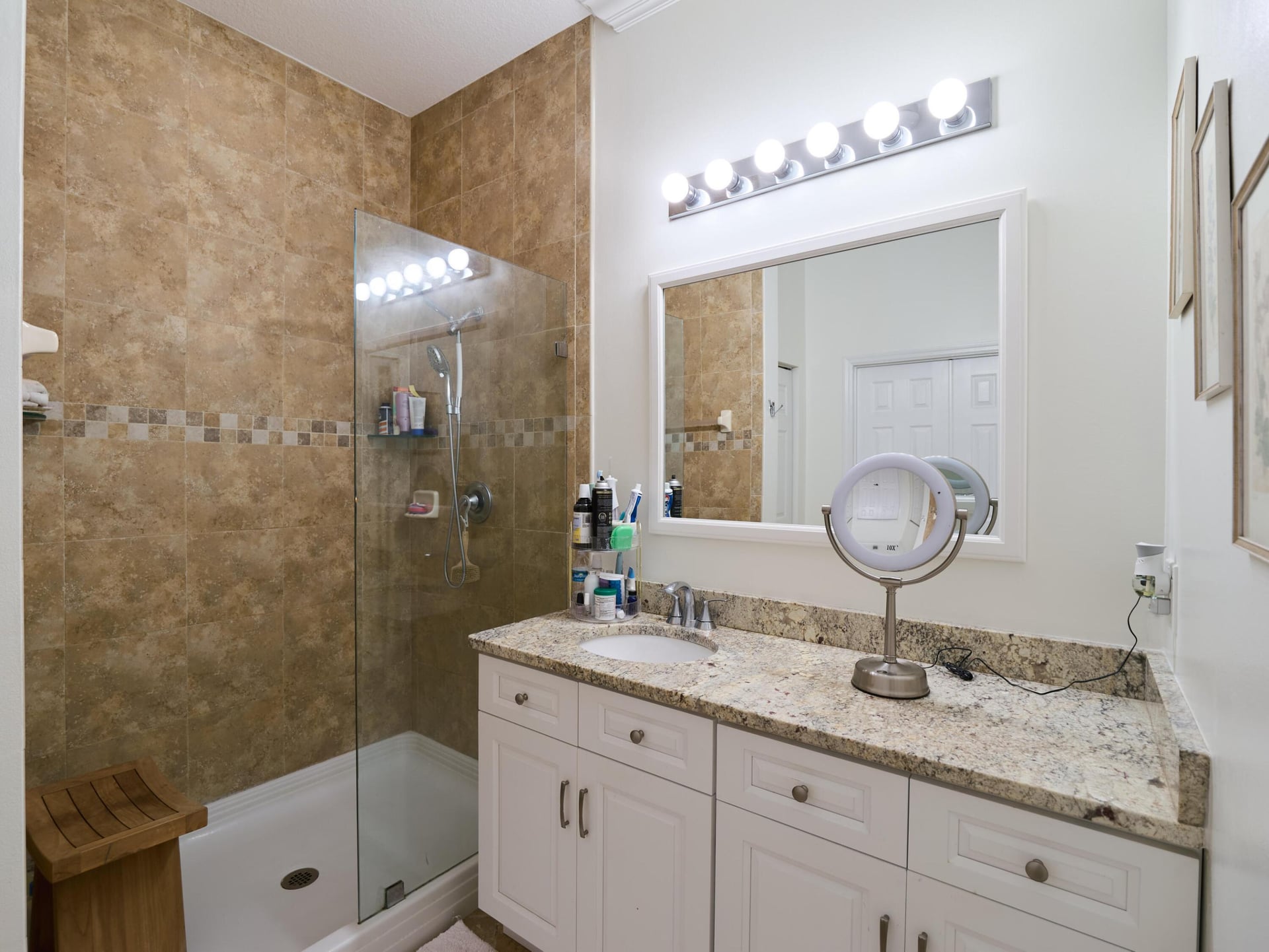 Unit 106 photo 22