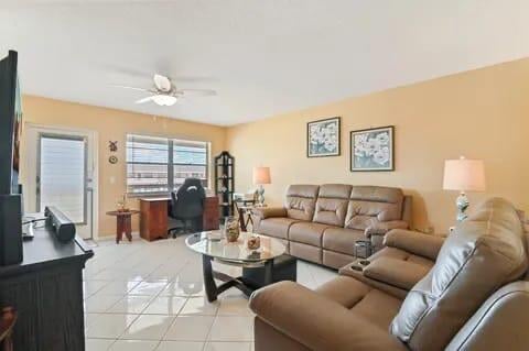 Residence photo 5