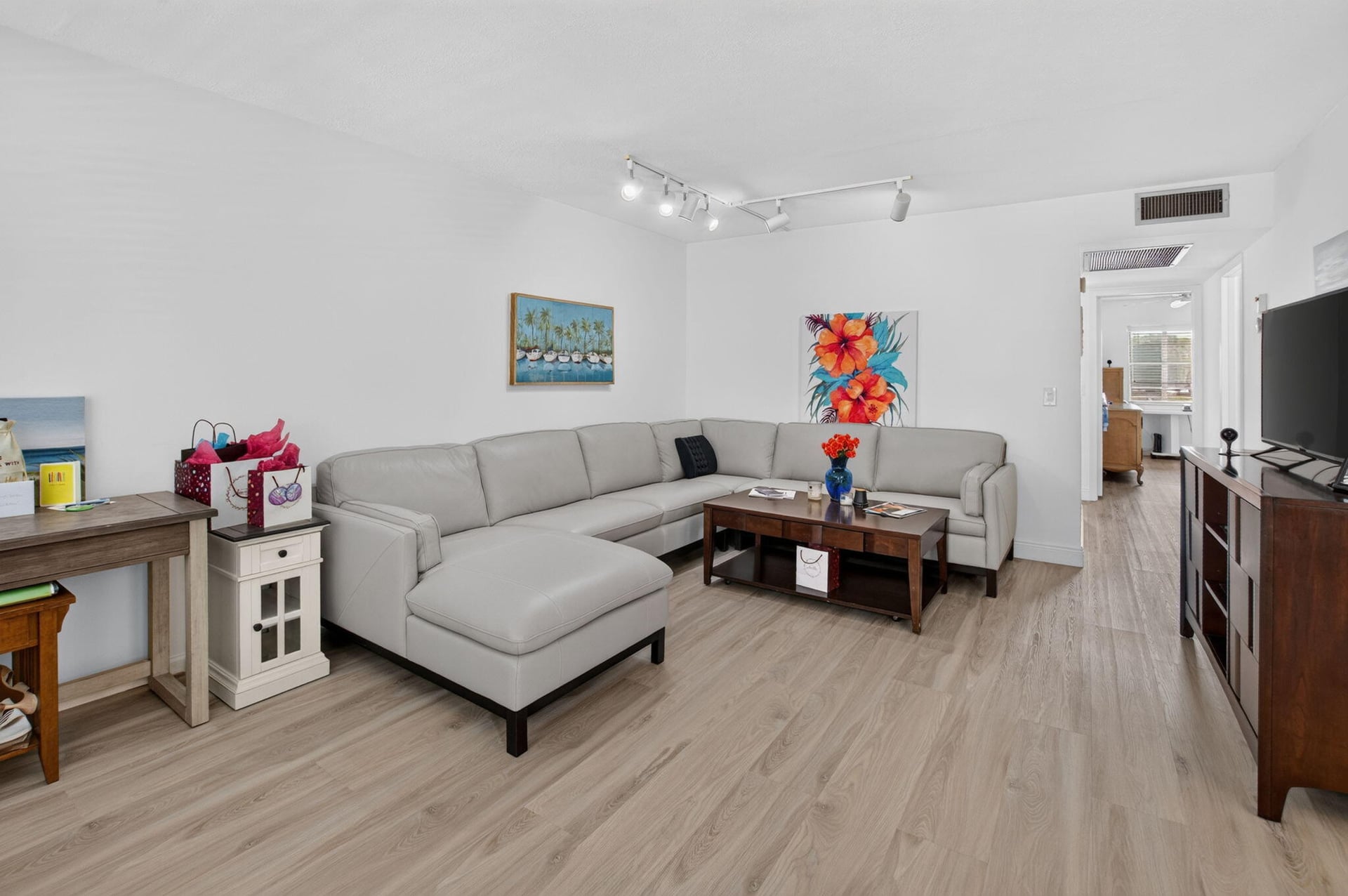  Unit 2008 photo 6