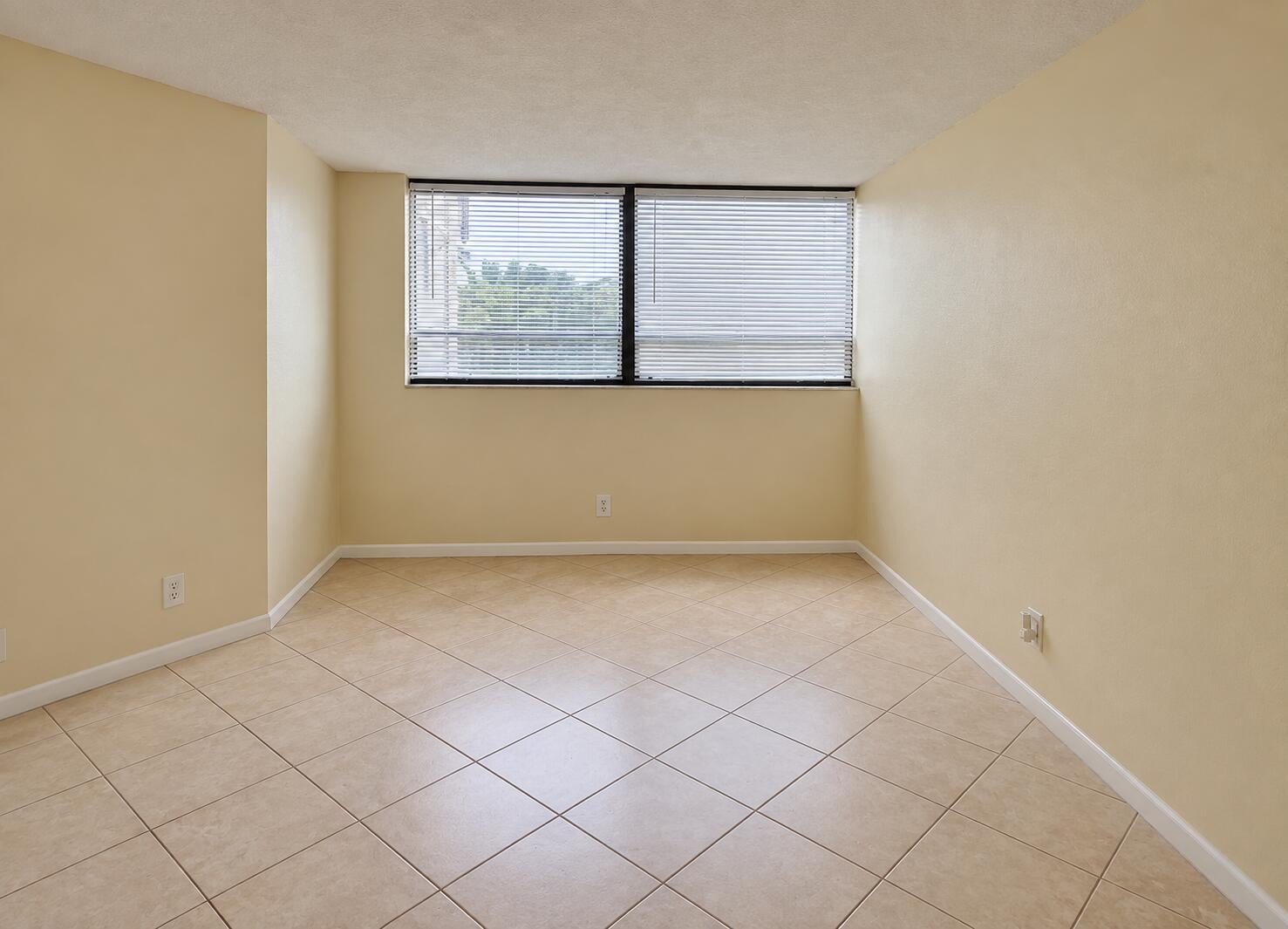  Unit 310 photo 4