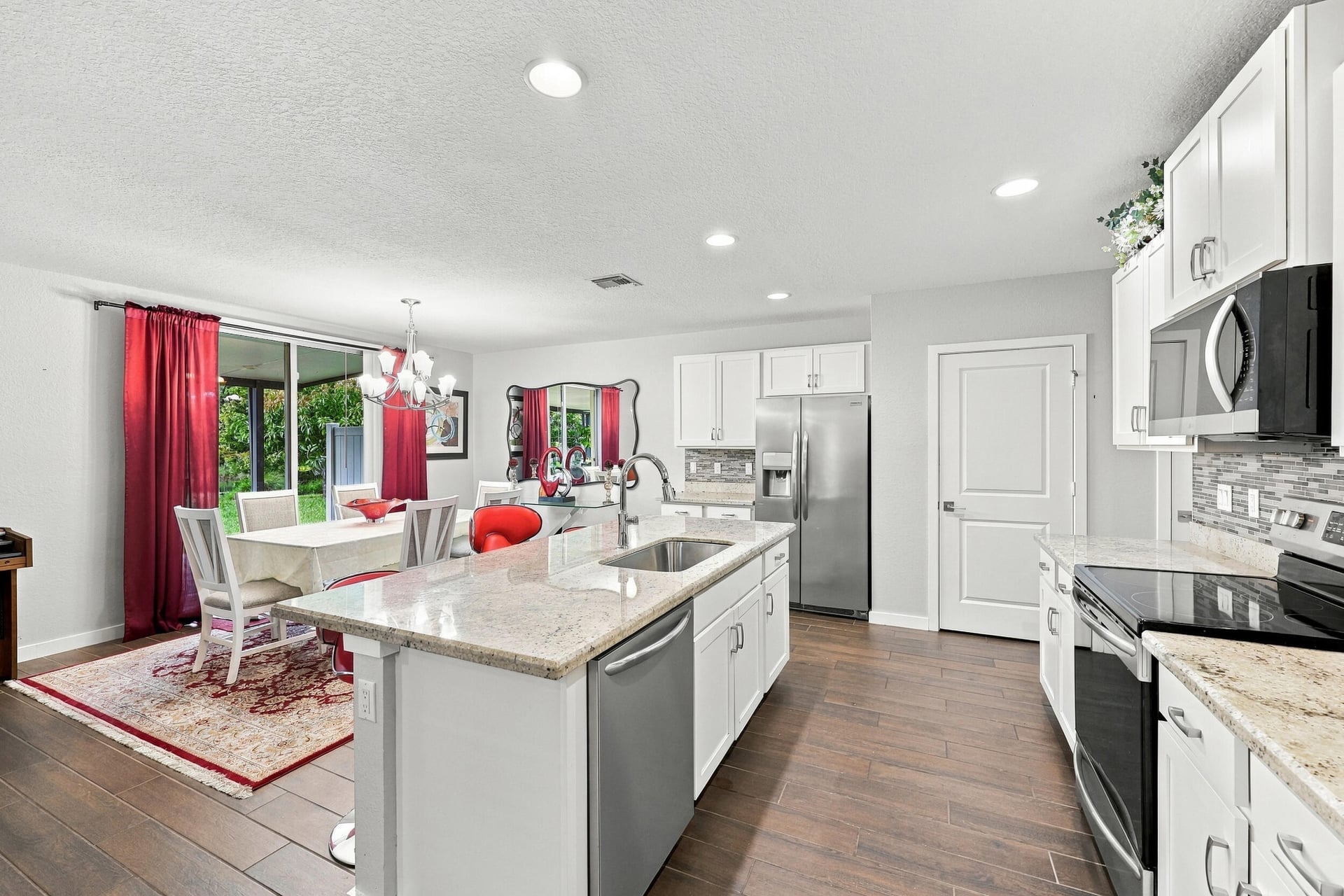  Residence photo 12