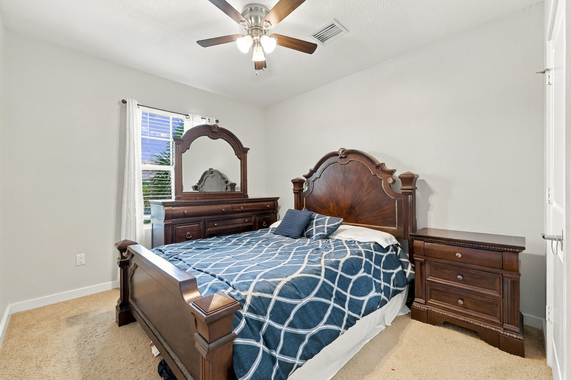 Residence photo 32
