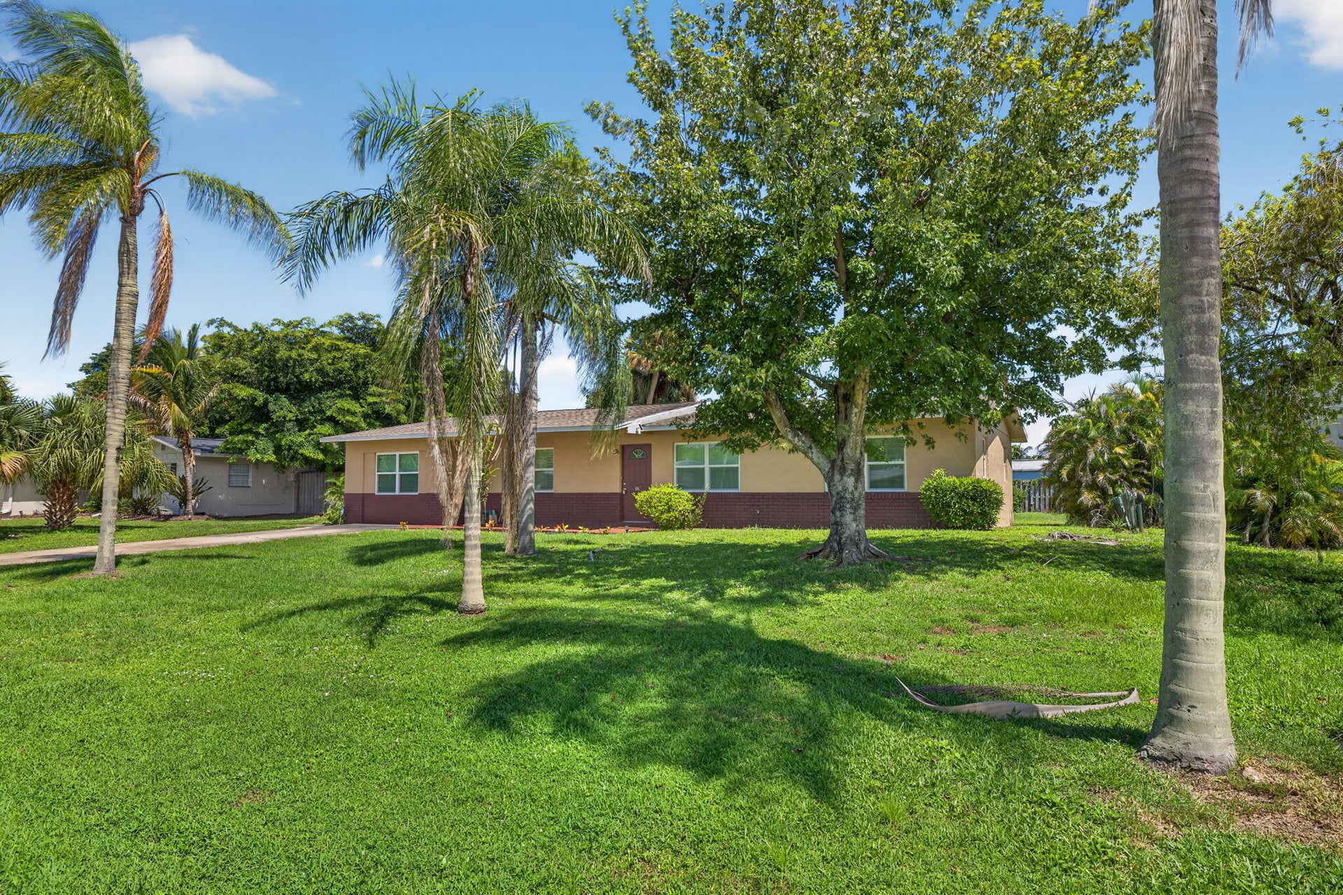 Residence photo 2