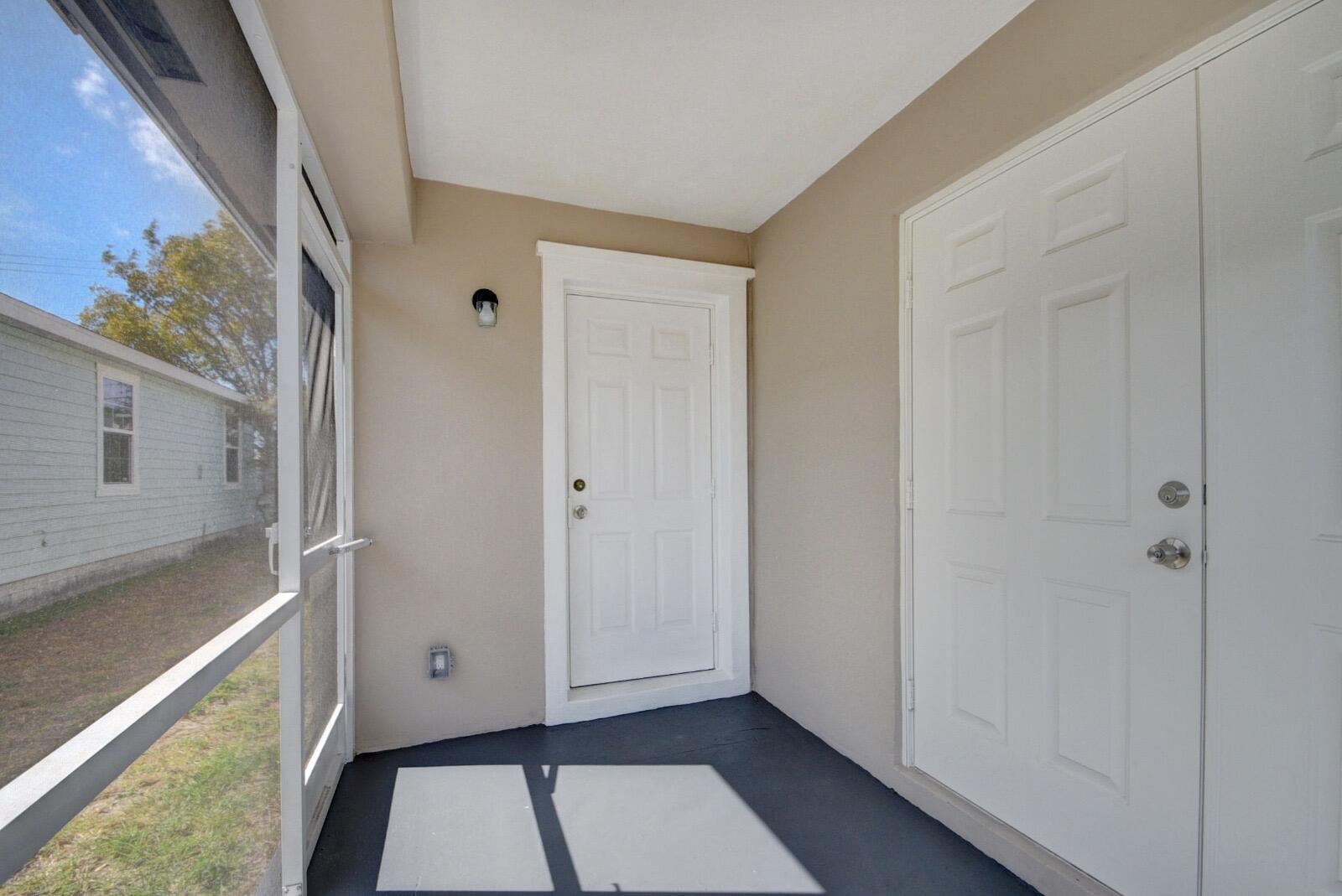 West Palm Beach Residence photo 6